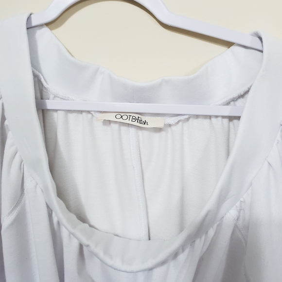 NWOT OOTDFash Flowy White Off Shoulder Top Large - Picture 3 of 4